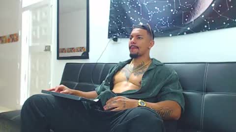 Wesley Rogger online show from 1, 12, 2025