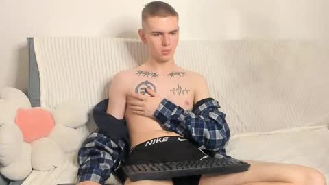 Snapshot of wesleyross chatting on 29, 12, 2024 Wes online show from 29, 12, 2024