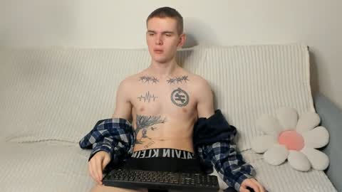 Snapshot of wesleyross chatting on 12, 1, 2025 Wes online show from 12, 1, 2025