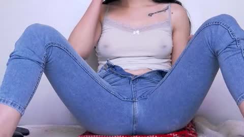 Beatrice Moan from LovenseWet from Tip MenuOpen for Private online show from 17, 12, 2025