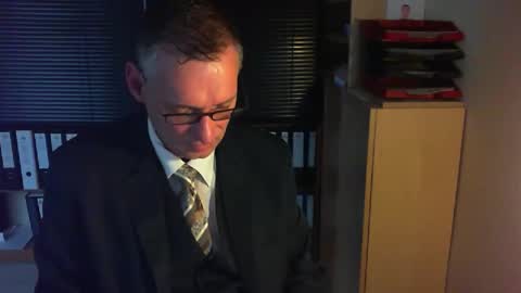 Snapshot of wetsuitedman chatting on 26, 9, 2025 Franz online show from 26, 9, 2025