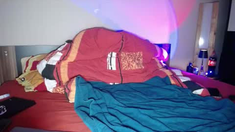 Andy online show from 12, 9, 2025