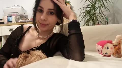 Victoria Maria online show from 9, 1, 2025