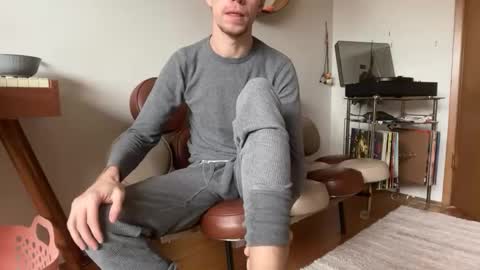 whatthefoot online show from 18, 12, 2025