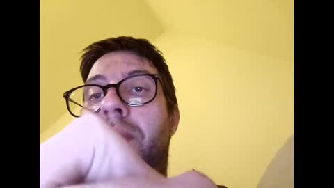 Snapshot of whatwouldyouliketosee chatting on 26, 10, 2025 stoffy online show from 26, 10, 2025