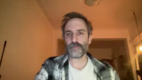 Snapshot of whiskylovexxx chatting on 13, 5, 2026 WhiskyLove online show from 13, 5, 2026
