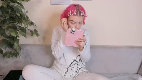 Lola online show from 10, 7, 2026