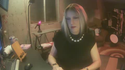 Snapshot of whisperlace chatting on 8, 12, 2024 Whisper online show from 8, 12, 2024