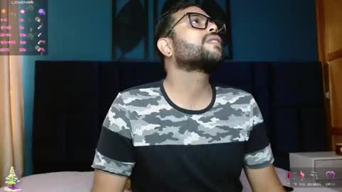 Snapshot of whispers_caplan chatting on 22, 1, 2025 yors online show from 22, 1, 2025