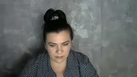white__queen_ online show from 9, 6, 2026