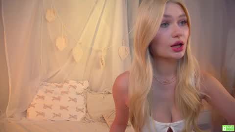 Chloe    NEXT STREAM - 1 december online show from 16, 2, 2025