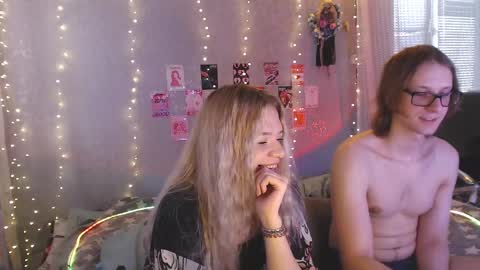 Melania and Mikey online show from 18, 4, 2026