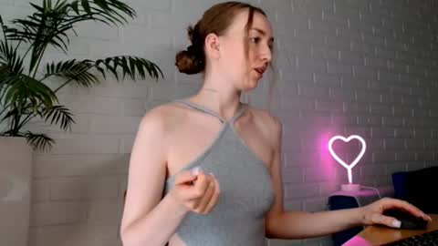 Snapshot of whiteprincessluna chatting on 23, 7, 2026 You wont find me here on Saturdays and Sundays online show from 23, 7, 2026