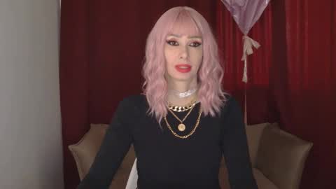 White Queen online show from 23, 2, 2025