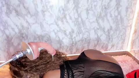 Snapshot of whitneyyfox chatting on 8, 3, 2025 whitneyyfox online show from 8, 3, 2025
