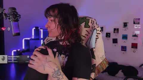 Snapshot of whysosweet chatting on 27, 10, 2025 iggy iggz online show from 27, 10, 2025