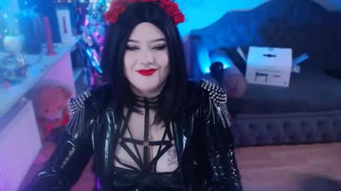 Laura  online show from 26, 1, 2025