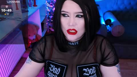 Laura  online show from 11, 2, 2025