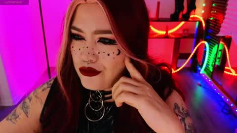 Laura  online show from 14, 6, 2026