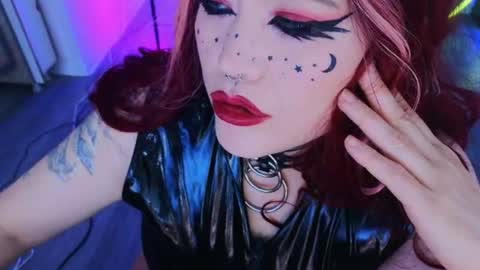 Laura  online show from 15, 6, 2026