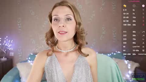 Snapshot of wild_berrrie chatting on 8, 2, 2025 Alice online show from 8, 2, 2025