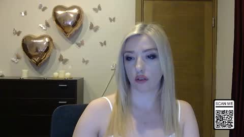 Snapshot of wild_silk_desire chatting on 28, 4, 2026 Alina online show from 28, 4, 2026