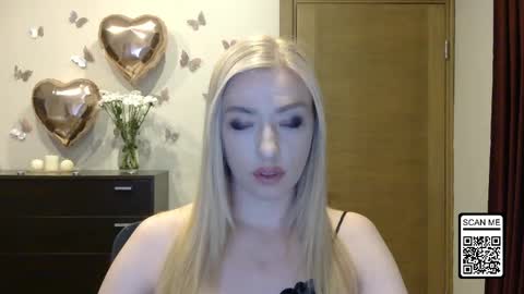 Snapshot of wild_silk_desire chatting on 8, 5, 2026 Alina online show from 8, 5, 2026