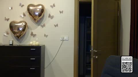 Snapshot of wild_silk_desire chatting on 13, 5, 2026 Alina online show from 13, 5, 2026