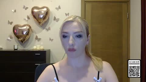 Snapshot of wild_silk_desire chatting on 27, 5, 2026 Alina online show from 27, 5, 2026