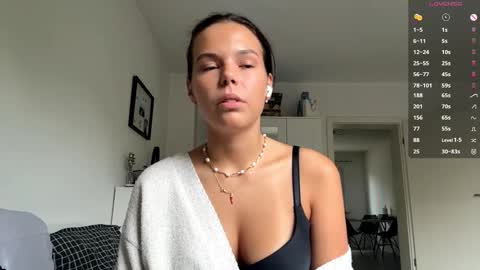 Mia online show from 16, 10, 2025