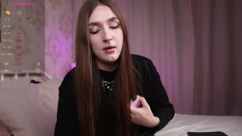 .. alice .. online show from 6, 11, 2025