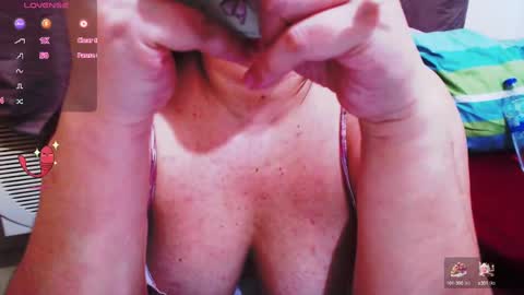 Snapshot of wildhotasianx chatting on 19, 12, 2024 wildhotasianx online show from 19, 12, 2024