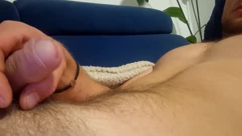 Snapshot of wildmike93 chatting on 4, 10, 2025 wildmike93 online show from 4, 10, 2025