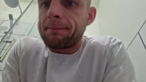Snapshot of wildmike93 chatting on 5, 2, 2026 wildmike93 online show from 5, 2, 2026