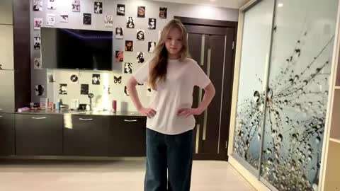 Olivia online show from 15, 4, 2026