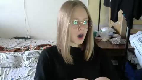 Snapshot of willenasow chatting on 21, 7, 2026 Olivia online show from 21, 7, 2026