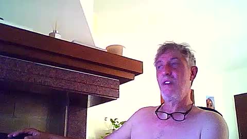 Snapshot of willfire71 chatting on 15, 6, 2026 Willfire71 online show from 15, 6, 2026