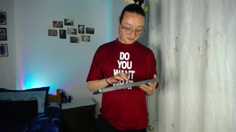 Snapshot of willmonkey chatting on 15, 2, 2026 willmonkey online show from 15, 2, 2026