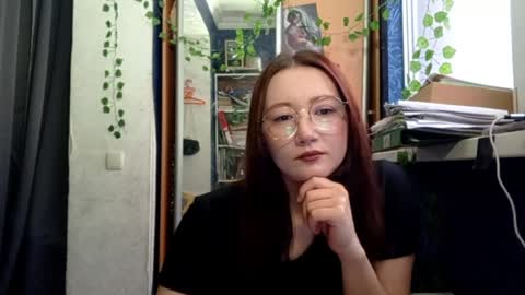 Phoebe online show from 10, 4, 2026