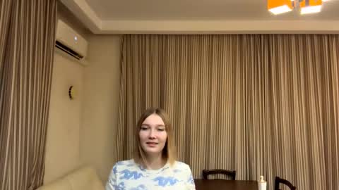 Snapshot of willowmucci chatting on 11, 10, 2025 Nia online show from 11, 10, 2025