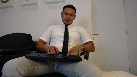 Snapshot of willsandler1 chatting on 18, 5, 2026 Will Sandler online show from 18, 5, 2026