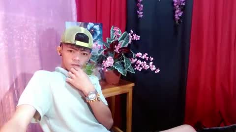 Snapshot of win_boy chatting on 28, 7, 2026 win_boy online show from 28, 7, 2026