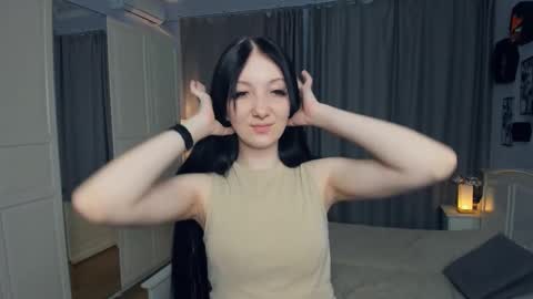 Amalia and Mia online show from 1, 3, 2026