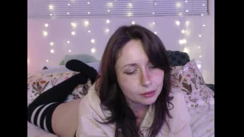 Snapshot of wingardiumleveveosa chatting on 7, 2, 2026 Eevie online show from 7, 2, 2026