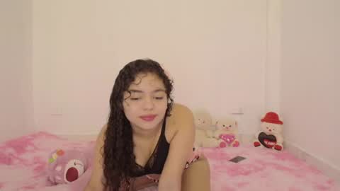 Snapshot of winnifer_gonzalez chatting on 2, 7, 2026 Winnifer Gonzalez online show from 2, 7, 2026