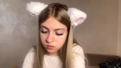 Snapshot of winnifredtrudillo chatting on 18, 10, 2025 Kris online show from 18, 10, 2025