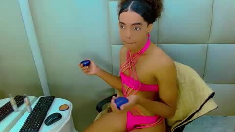 WinnyBarness online show from 25, 10, 2025