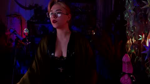 Snapshot of witch_fiona chatting on 13, 12, 2024 Goddess of two strapons - Mr. long Don Mr. Pinky online show from 13, 12, 2024