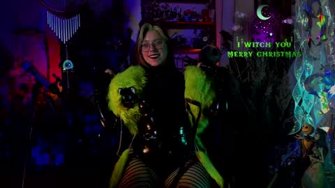 Snapshot of witch_fiona chatting on 21, 12, 2024 Goddess of two strapons - Mr. long Don Mr. Pinky online show from 21, 12, 2024