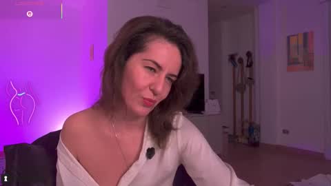 Witch in Silk online show from 12, 11, 2025